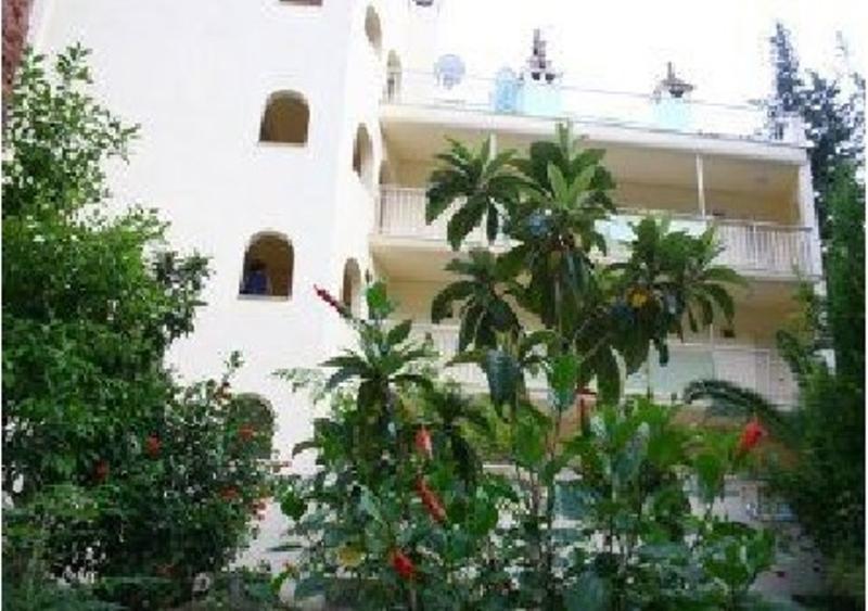 Barbaros Apart Hotel Турунч Екстериор снимка